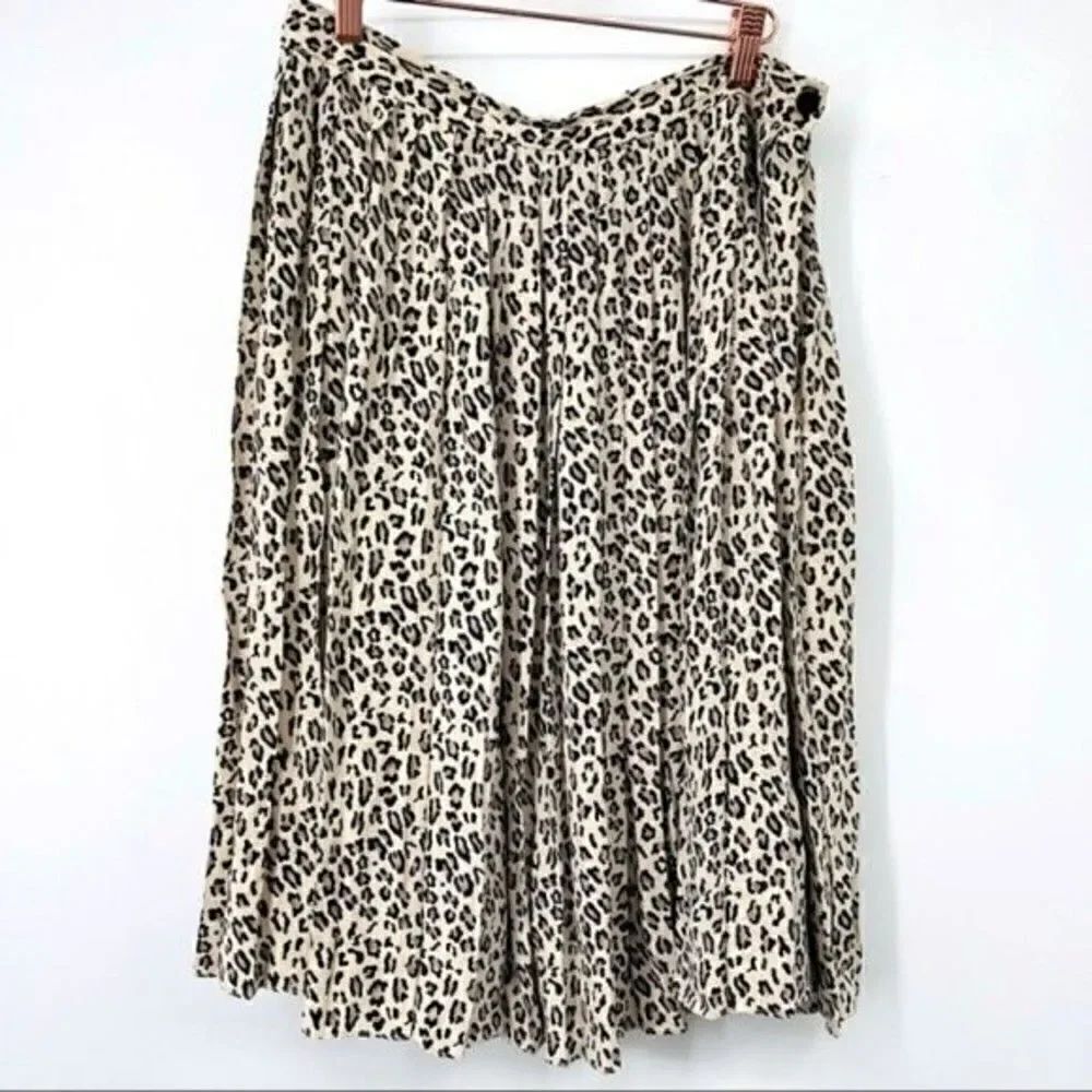 Dana Buchman pleaded 100% silk cheetah print skirt 14 BoxB